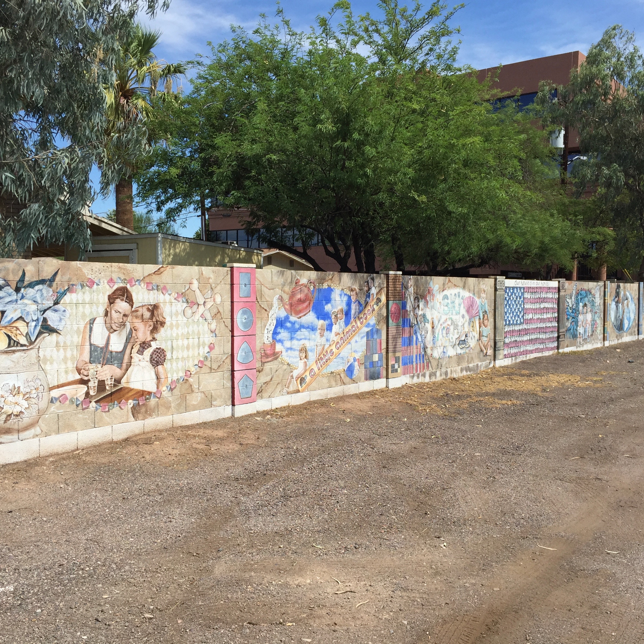 The oldie-but-goodie wall along 7th Street near I-10. This one has a great mix of very skilled and very unskilled work. It&rsquo;s been there as long as I can remember.